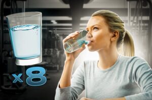 8 стаканов воды